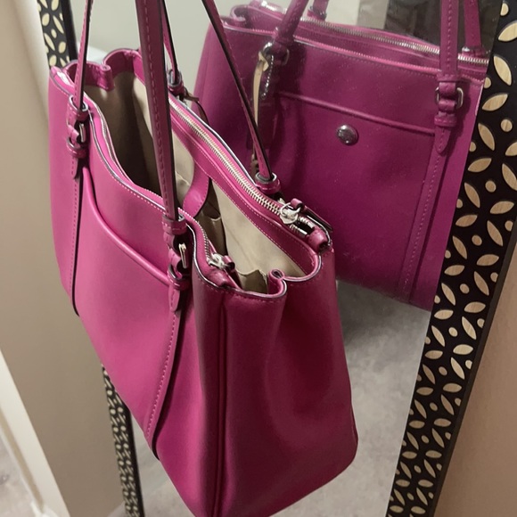 Hot pink coach bag - Picture 2 of 9